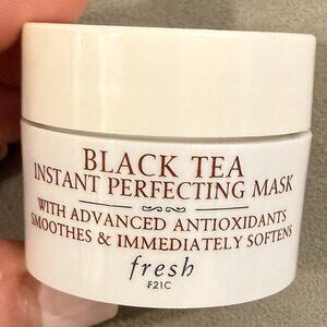 Fresh Black Tea Instant Perfecting Mask - NWT
